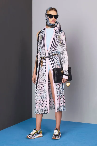Look 11